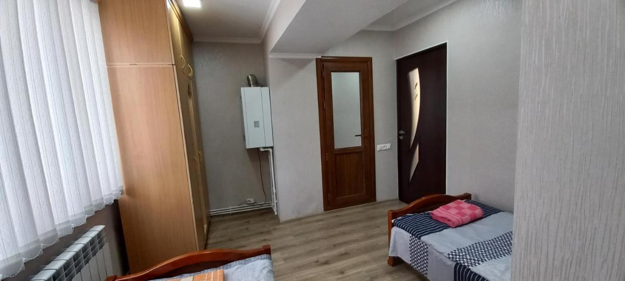 Dream House&Hostel Sevan Buitenkant foto